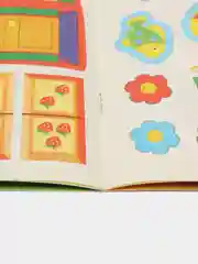 Развивающие книжки с наклейками "Цвета"и "Логика" (Набор из 2 книг)