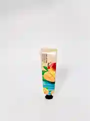 Зеленый крем для рук с маслом ши