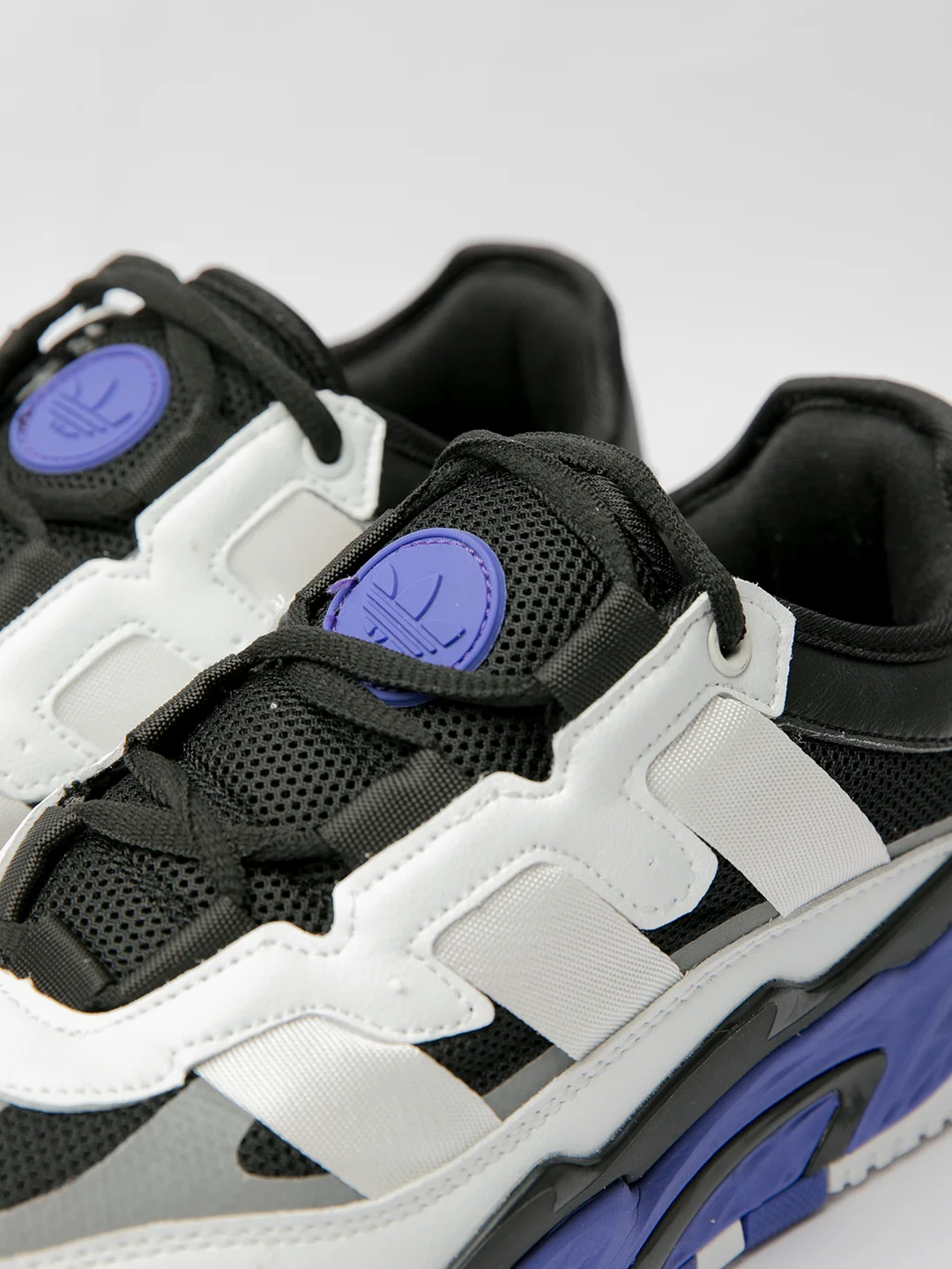 Фиолетовый кроссовки мужские с логотипом Adidas Niteball