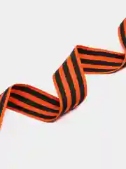 Оранжевый свеча памяти с георгиевской лентой