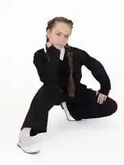 Тёмно-коричневый костюм для девочки, свитшот и брюки палаццо Утенок