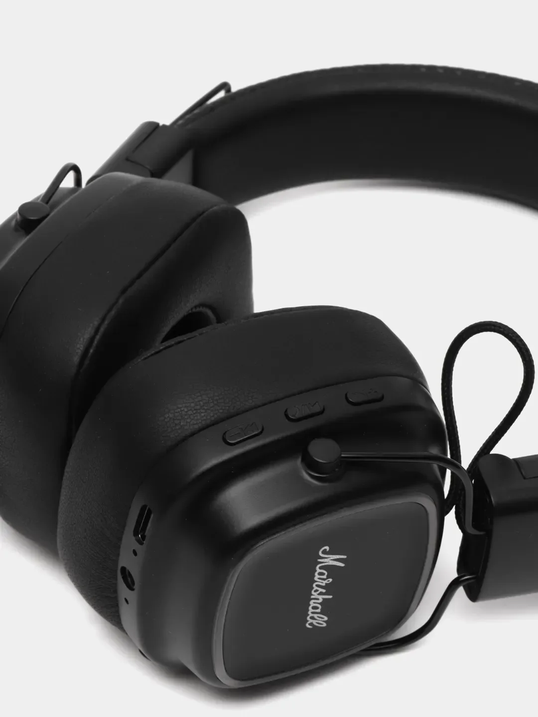 Черный беспроводные полноразмерные большие наушники с Bluetooth и подсветкой