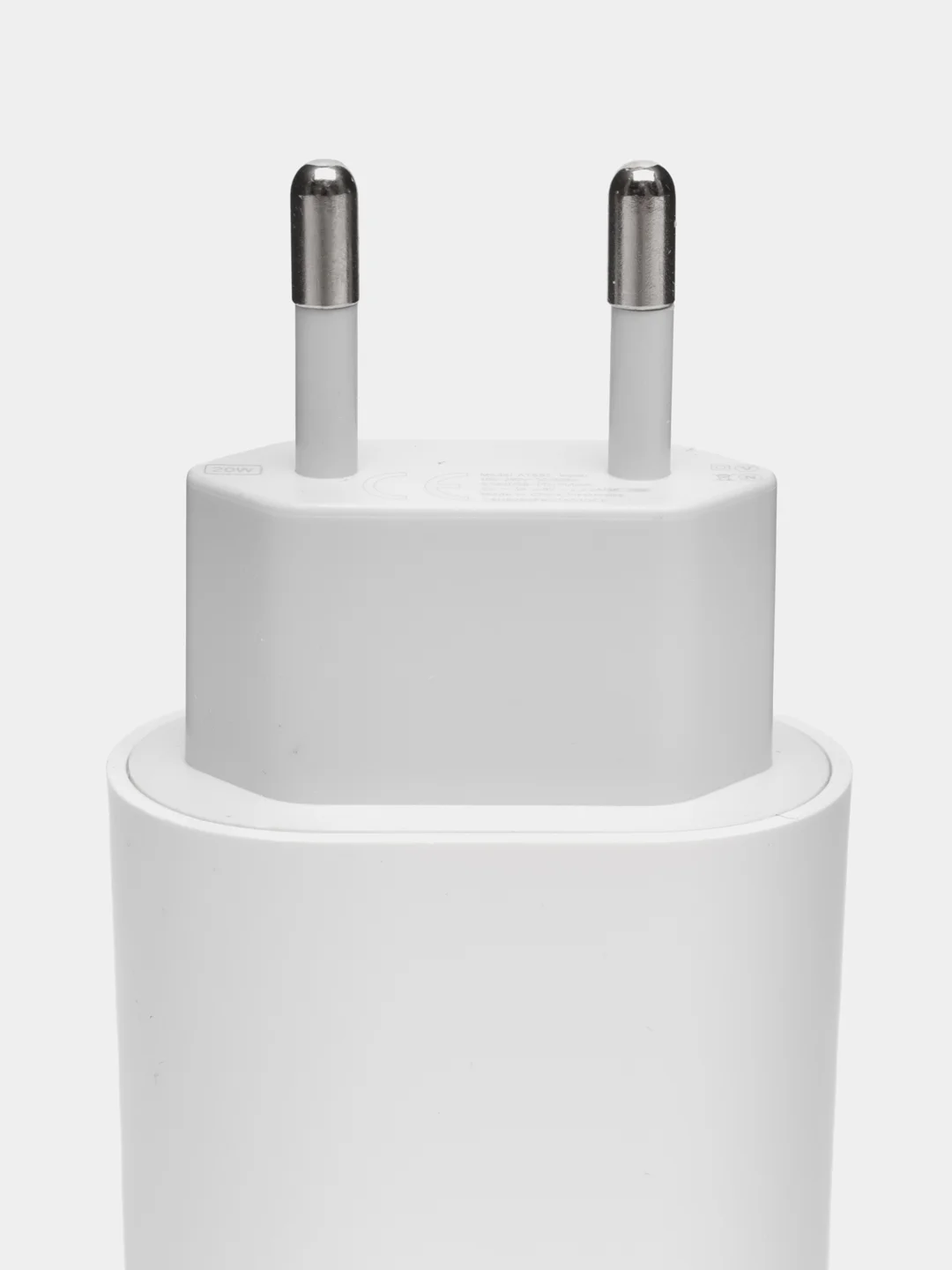 Белый блок питания для iPhone с Type-C 20W