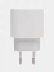 Белый блок питания для iPhone с Type-C 20W