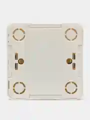 Белый розетка одноместная Luazon Lighting "Лига", 16 А, накладная, с з/к, белая