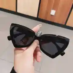 Очки солнцезащитные