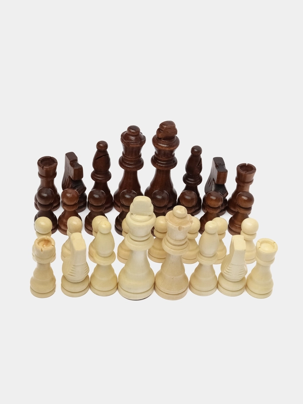 Шахматные фигуры, король h-9 см, пешка h-4 см
