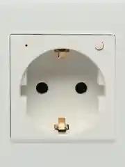 Белый умная розетка Алиса с выключателем и заземлением, WiFi