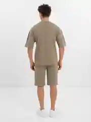 Зелёный хаки костюм мужской футболка шорты