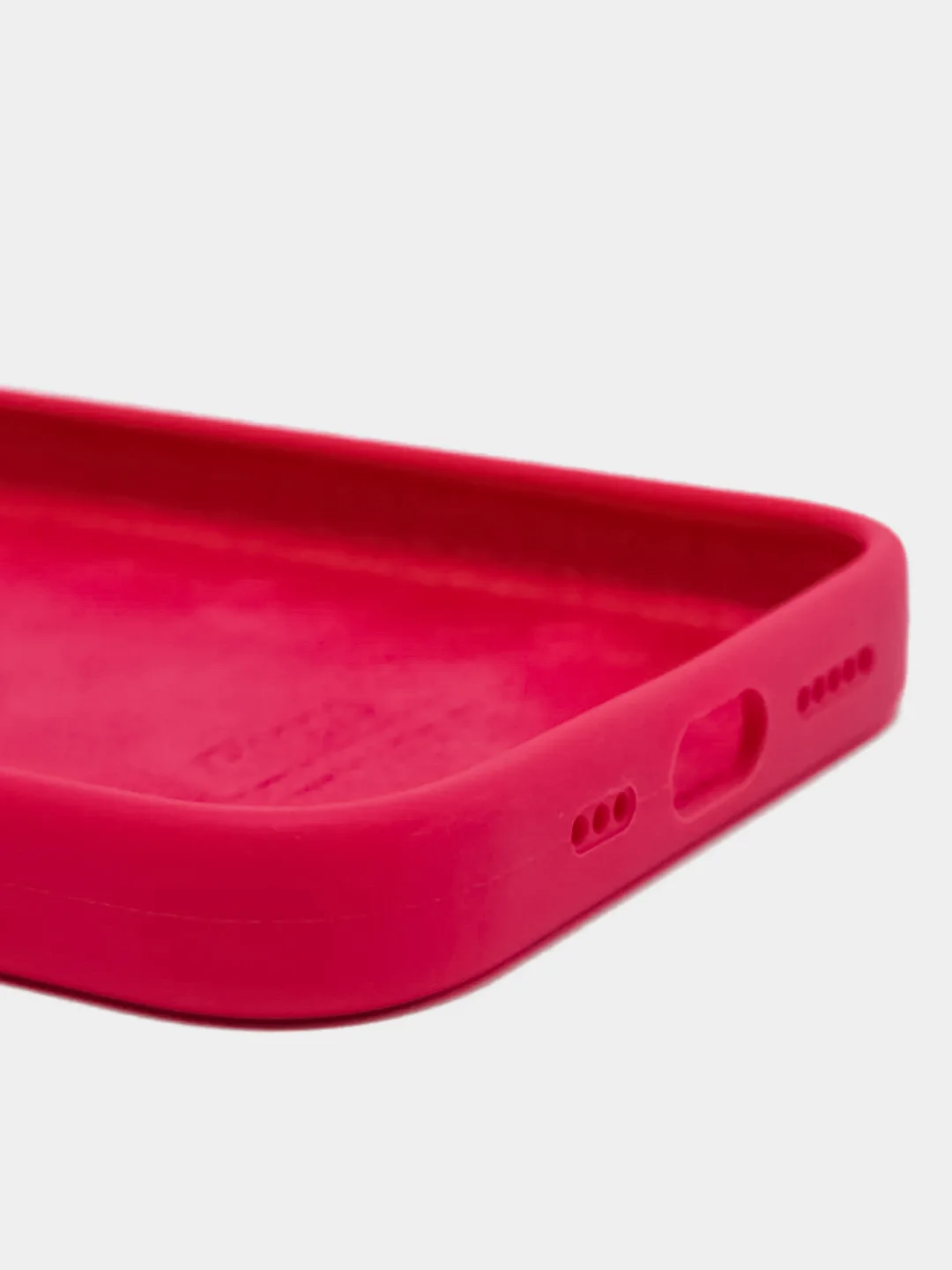 Вишнёвый чехол Silicone Case для iPhone 13 с закрытым низом