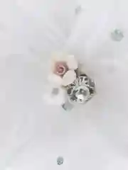 Белый бант на резинке - 6см