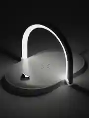 Белый ночник с беспроводной зарядкой для смартфона, LED-ночник с беспроводной зарядкой