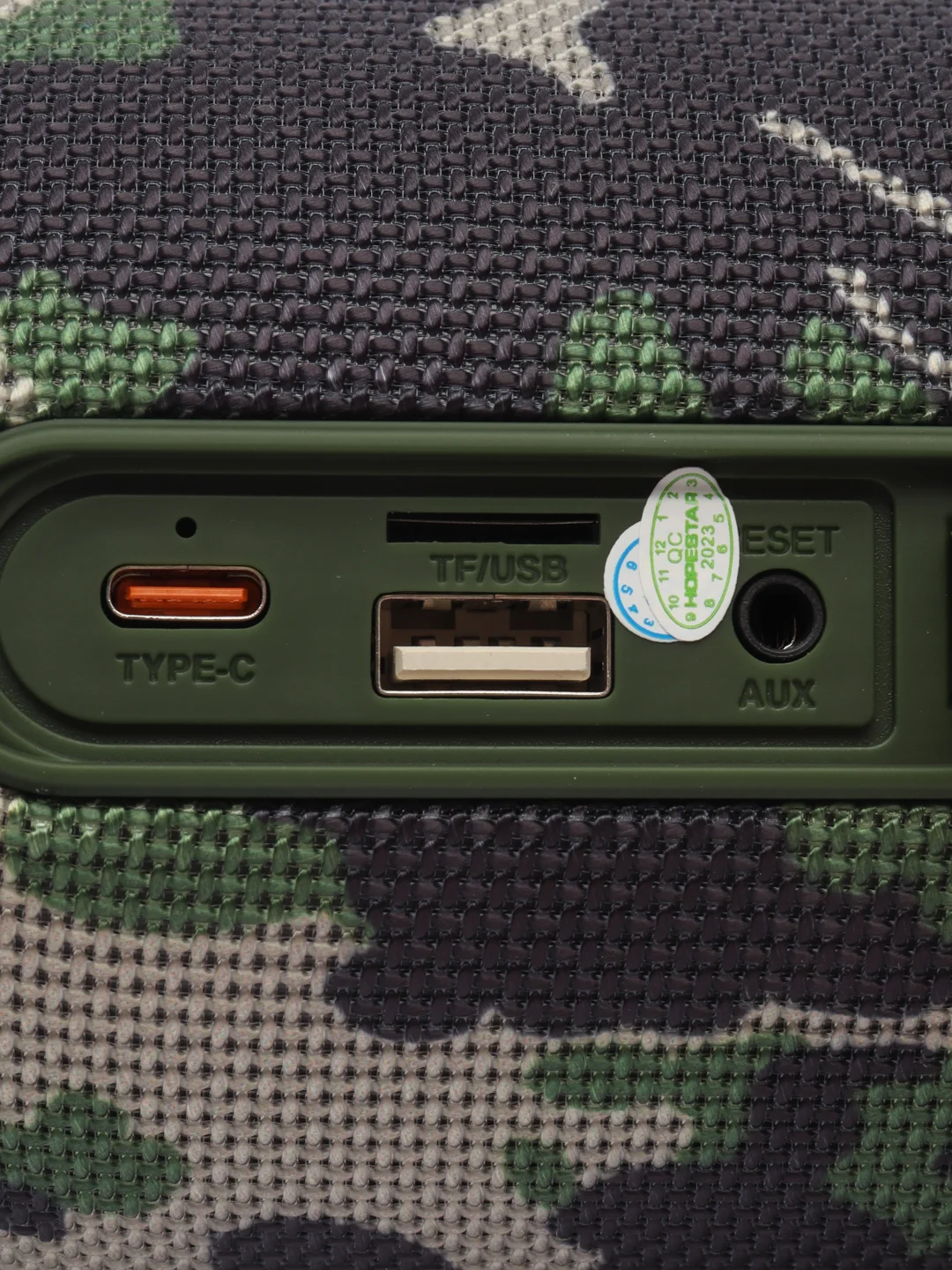 Зелёный хаки портативная колонка Bluetooth HOPESTAR A60 / P39