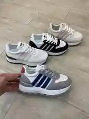 Женские кроссовки