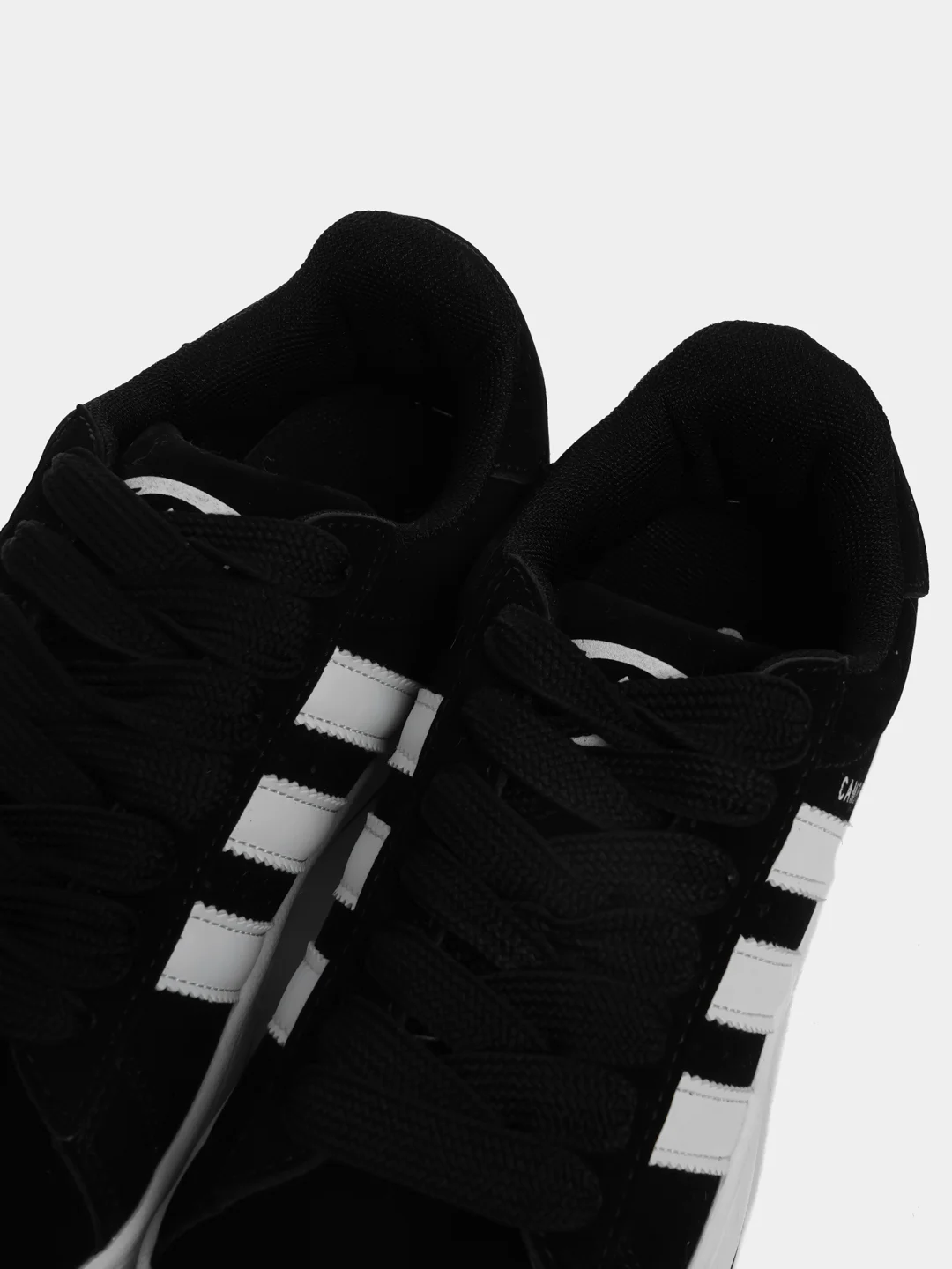 Тёмно-серый женские кроссовки с логотипом Adidas Campus