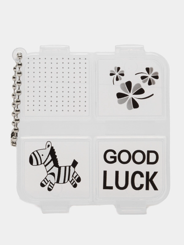 Таблетница GOOD LUCK, с цепочкой, 6,5 х 6 х 1,5 см, 4 секции, цвет МИКС