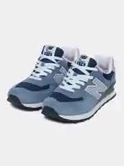 Кроссовки женские