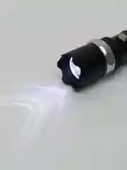 Фонарь карманный LED в кейсе с аккумулятором