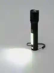 Фонарь карманный LED со встроенным аккумулятором в кейсе