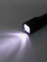 Фонарь карманный LED со встроенным аккумулятором в кейсе
