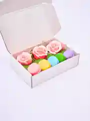 Мыло ручной работы "Розы и макаруны"