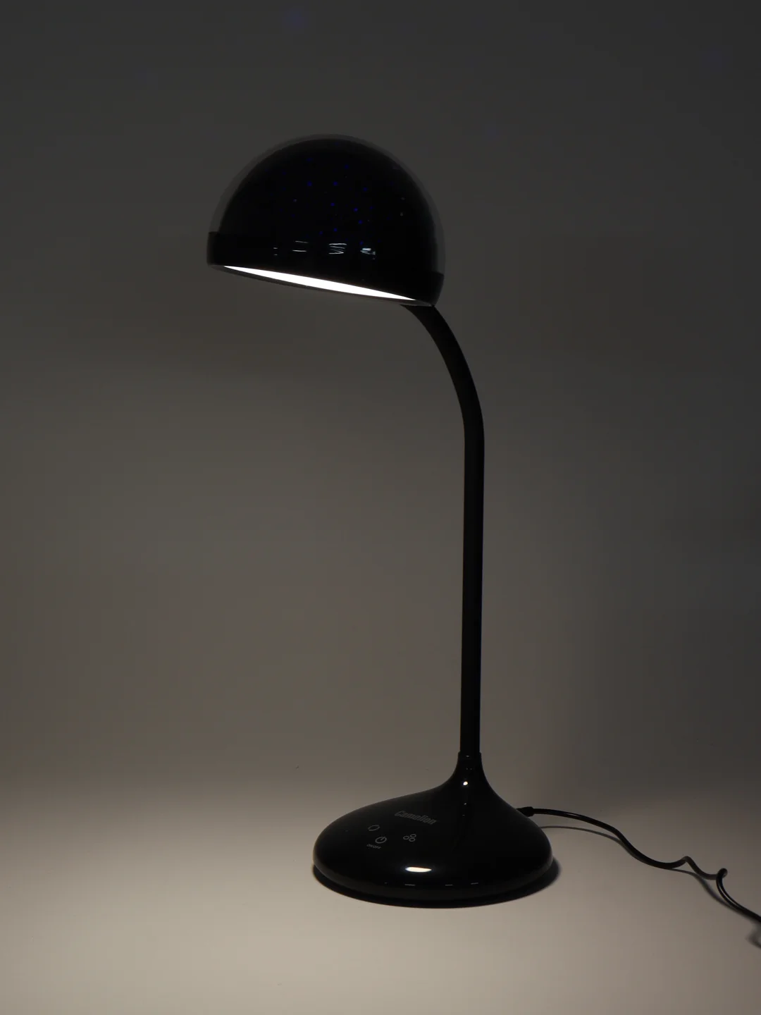Настольный светильник лампа Camelion KD-828 C02 черный LED, RGB-ночник Звездное небо