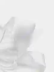 Бант на резинке белый - 9см