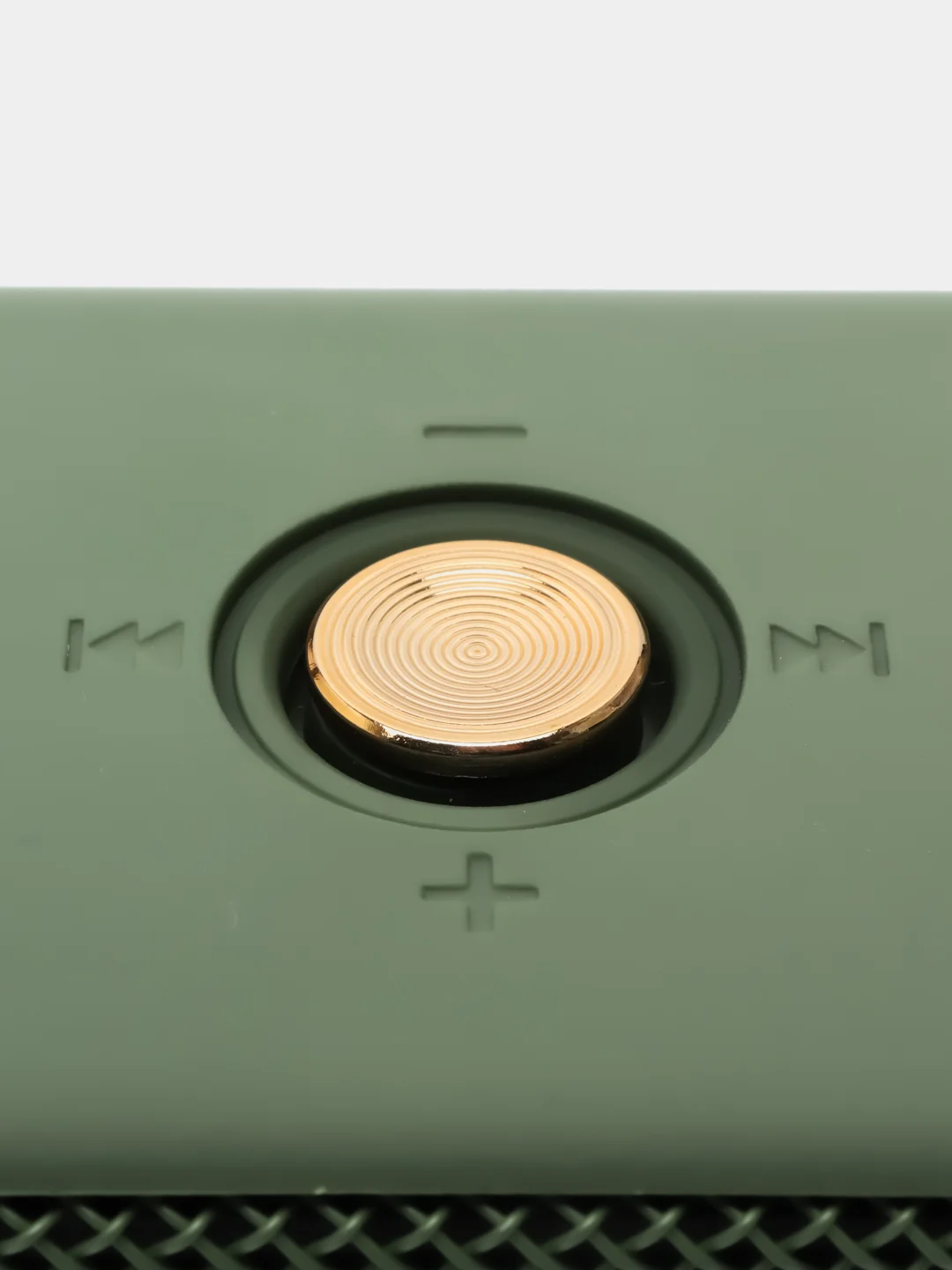 Зеленый портативная bluetooth колонка Marshall Emberton