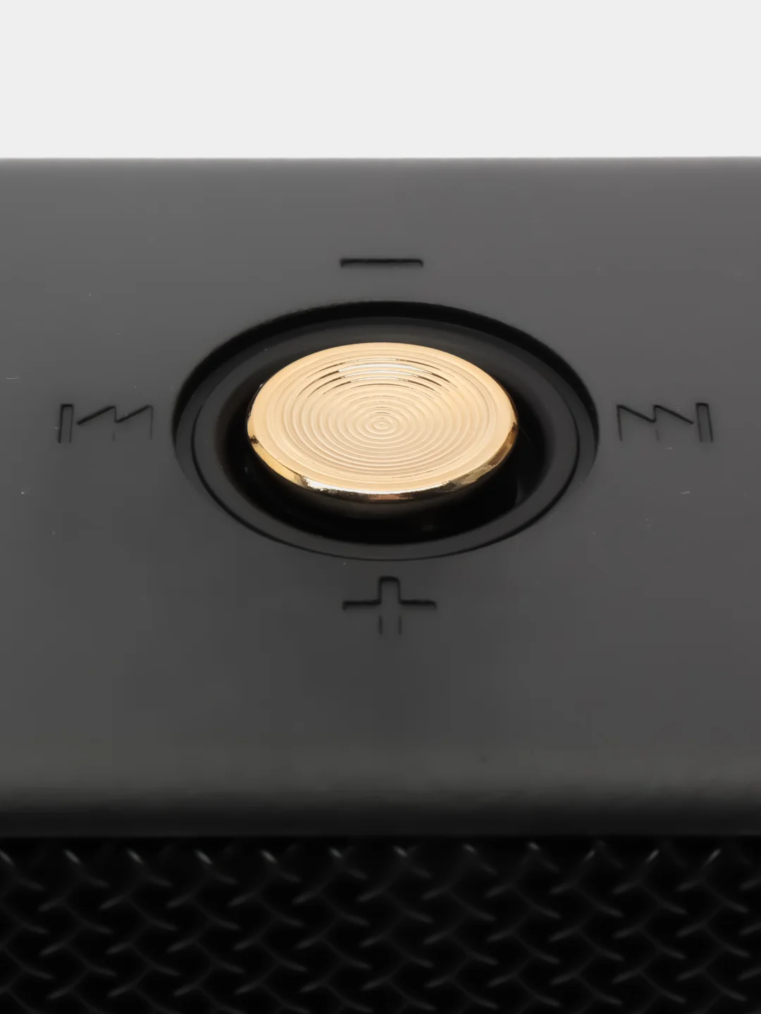 Черный портативная bluetooth колонка Marshall Emberton