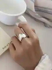 Серый кольцо сердце, бижутерия, под серебро и золото