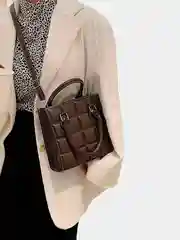 Бежевый сумка мессенджер на плечо