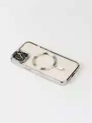 Противоударный чехол на iPhone 13 со встроенным магнитным креплением MagSafe
