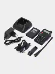 Черный рация Baofeng UV-5R с гарнитурой