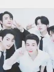 Желтый плакаты K-POP BTS