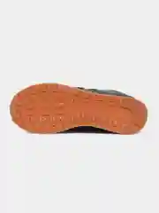 Кроссовки женские