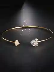 Золотой женский регулируемый браслет с сердцами