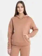 Бежевый костюм женский