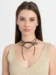 Серебряный чокер сердце на шнурке, женское украшение на шею, чокер на шнурке, кулон сердце
