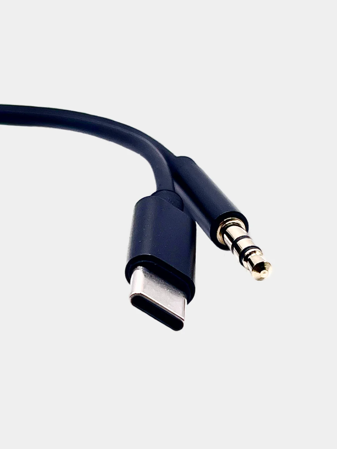 Белый кабель AUX - Type-c,  3,5 jack, 1 м, кабель в машину, для Андроид и Iphone 15/Pro/Max