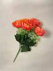 Желтый искусственные цветы: пионы, розы, осока, растения, зелень