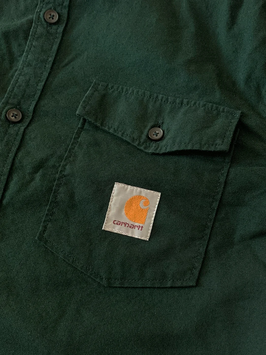 Тёмно-зелёный однотонная мужская рубашка carhartt из хлопка с воротником-стойкой