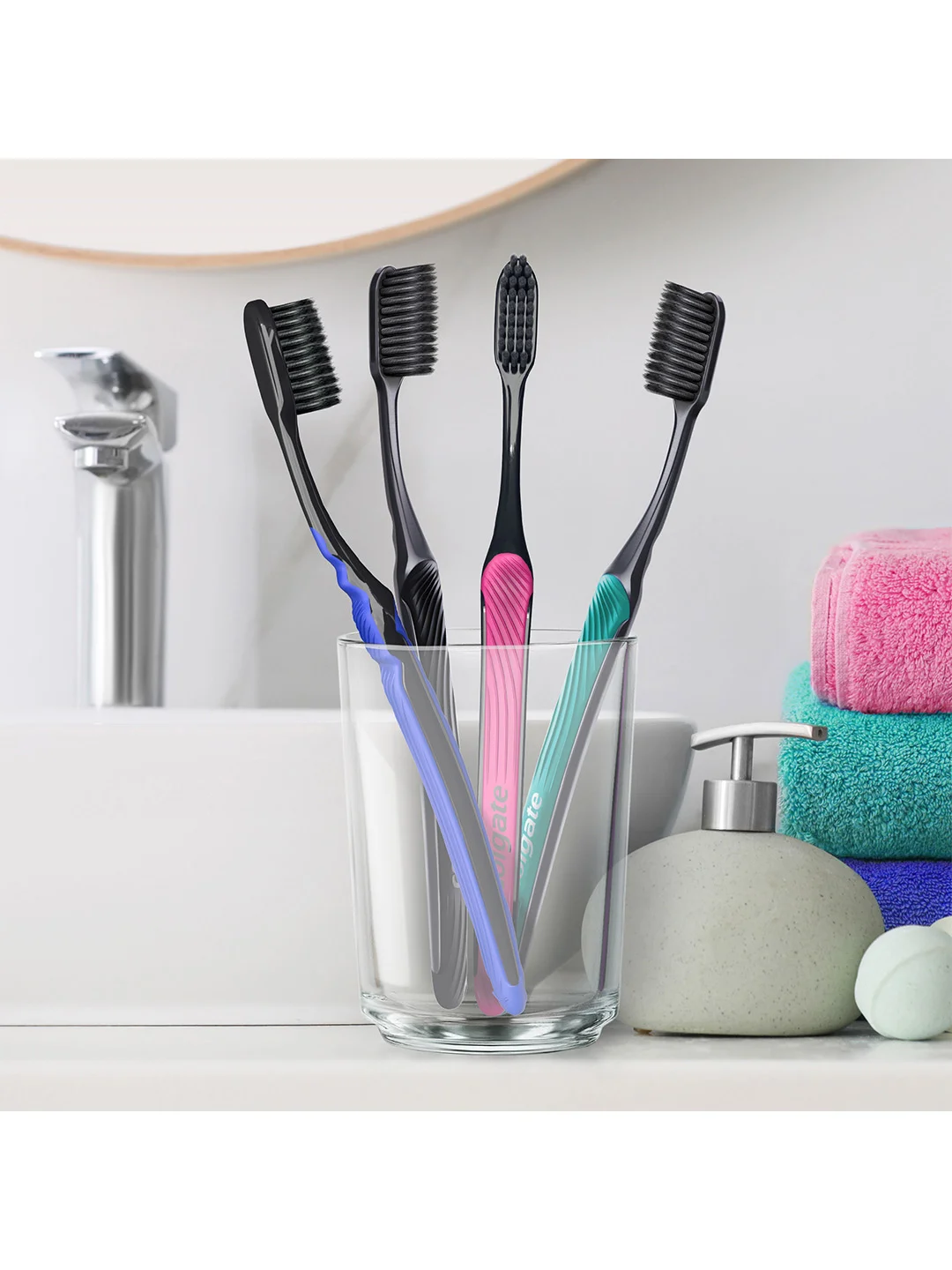 Зубная щетка Colgate с древесным углем для здоровья десен, мягкая, черная, 2 шт