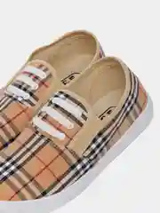 Карамельный кроссовки женские