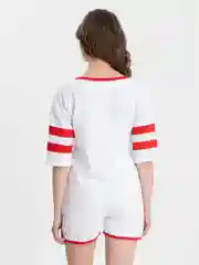 Красный костюм: шорты, футболка