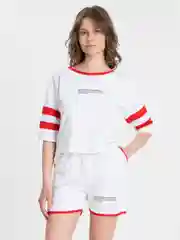 Красный костюм: шорты, футболка