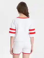 Бежевый шорты и футболка
