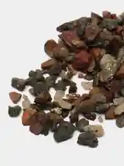 Бордовый мраморная крошка / Мраморный щебень для дома и сада  1 кг