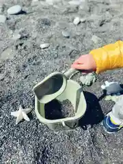 Желтый песочный набор Lalababy (ведерко, сито, совочек, грабельки, 4 формочки)