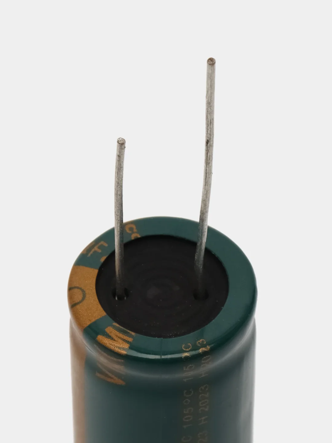 10000мкФ 25в Конденсатор электролитический 10000UF 25V 105C 18х35мм