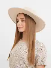 Молочный шляпа модель КРОР с большими полями